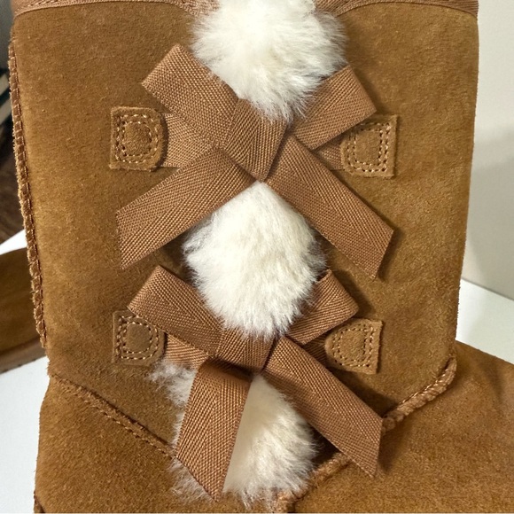 KOOLABURRA by UGG Victoria Short Bow Winter Boots Cognac Suede Fuzzy Women's 8 - Picture 2 of 11